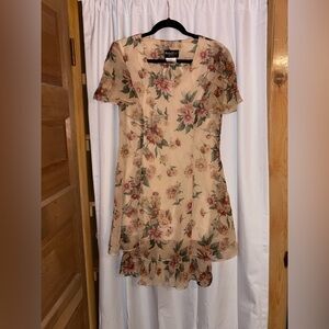 Petite Vintage Floral Mini Dress in Cream and Pink